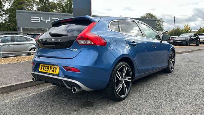 Volvo V40 T3 R-Design Pro Manual