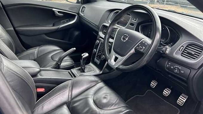 Volvo V40 T3 R-Design Pro Manual