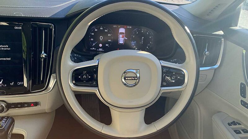 Volvo V90 Cross Country T5 AWD Plus Automatic