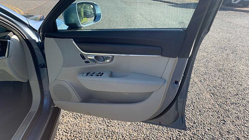 Volvo V90 Cross Country T5 AWD Plus Automatic