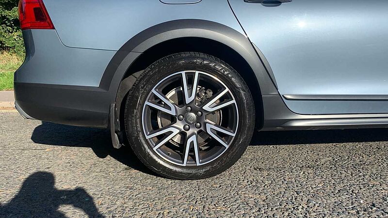 Volvo V90 Cross Country T5 AWD Plus Automatic