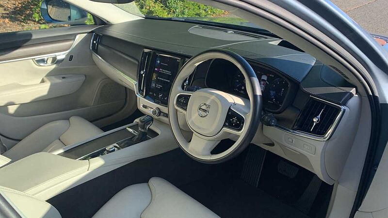 Volvo V90 Cross Country T5 AWD Plus Automatic