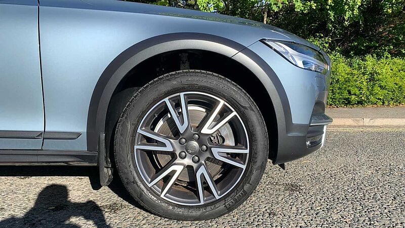 Volvo V90 Cross Country T5 AWD Plus Automatic