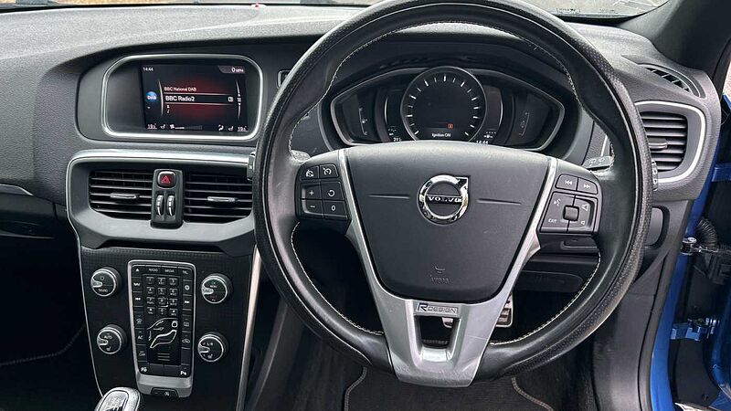 Volvo V40 T3 R-Design Pro Manual