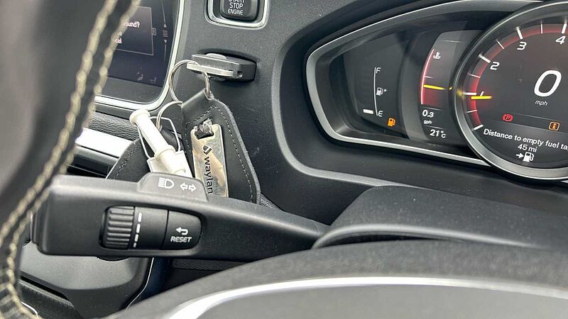 Volvo V40 T3 R-Design Pro Manual