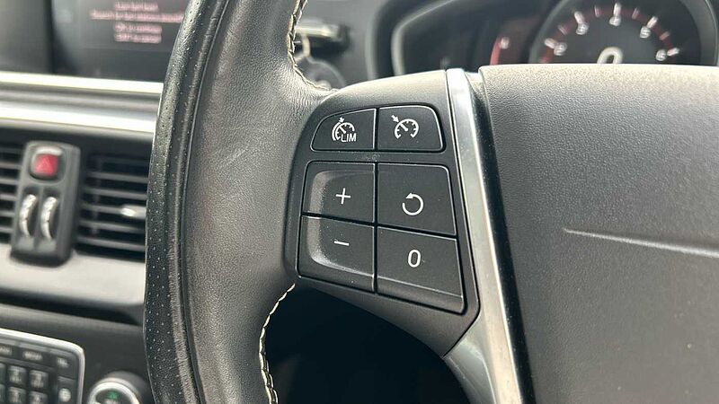 Volvo V40 T3 R-Design Pro Manual