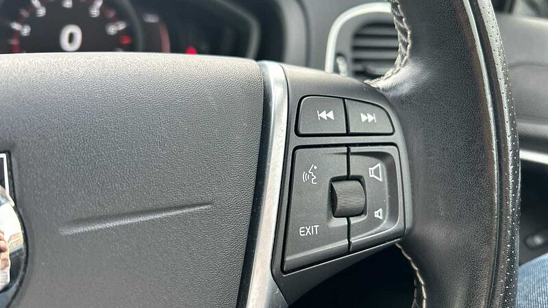 Volvo V40 T3 R-Design Pro Manual