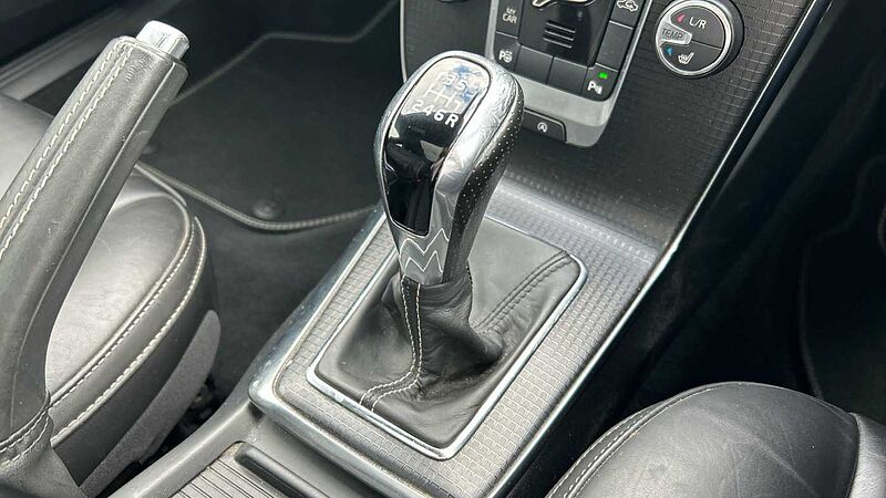 Volvo V40 T3 R-Design Pro Manual