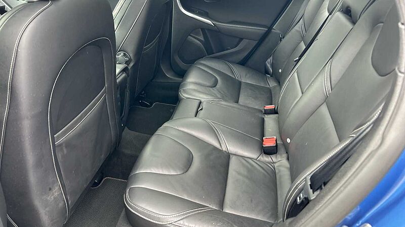 Volvo V40 T3 R-Design Pro Manual