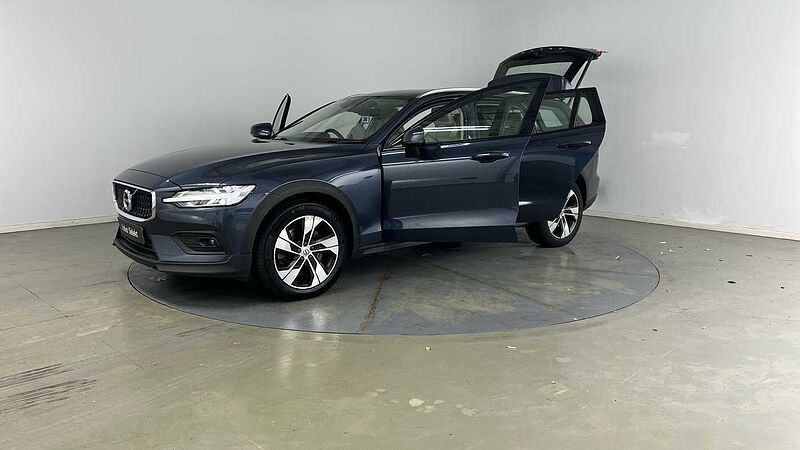 Volvo V60 Cross Country T5 AWD Plus Automatic