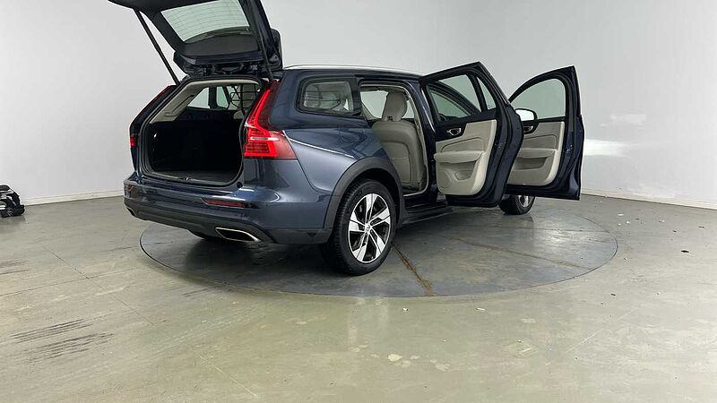 Volvo V60 Cross Country T5 AWD Plus Automatic