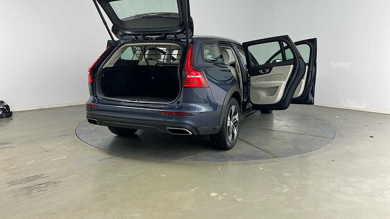 Volvo V60 Cross Country T5 AWD Plus Automatic