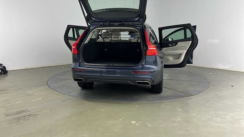 Volvo V60 Cross Country T5 AWD Plus Automatic