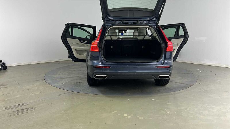 Volvo V60 Cross Country T5 AWD Plus Automatic