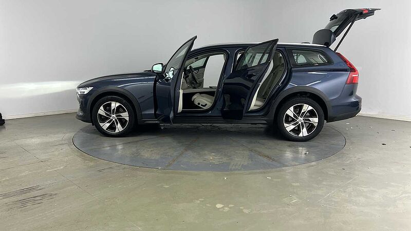 Volvo V60 Cross Country T5 AWD Plus Automatic