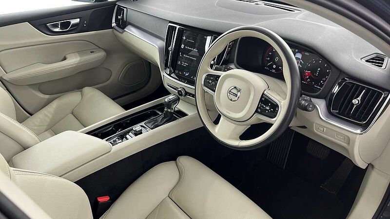 Volvo V60 Cross Country T5 AWD Plus Automatic