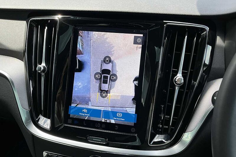 Volvo V60 V60 Ultra, T8 AWD Plug-in hybrid, Electric/Petrol, Dark