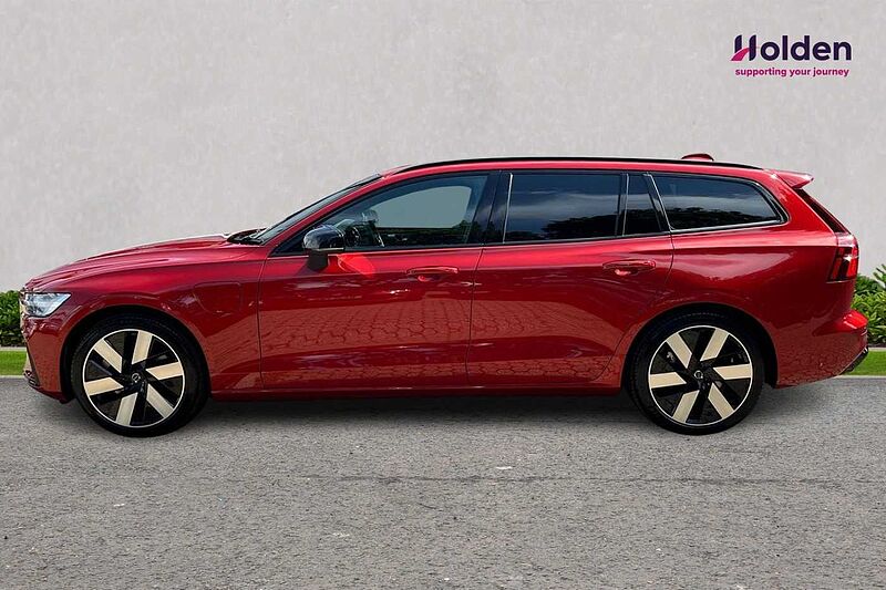 Volvo V60 V60 Ultra, T8 AWD Plug-in hybrid, Electric/Petrol, Dark