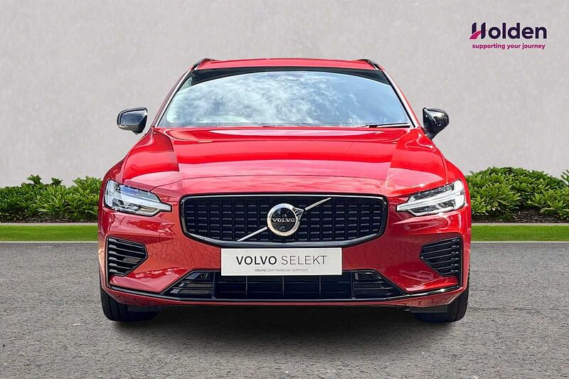 Volvo V60 V60 Ultra, T8 AWD Plug-in hybrid, Electric/Petrol, Dark