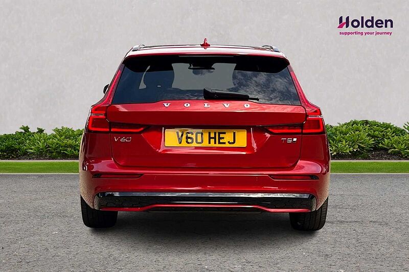 Volvo V60 V60 Ultra, T8 AWD Plug-in hybrid, Electric/Petrol, Dark