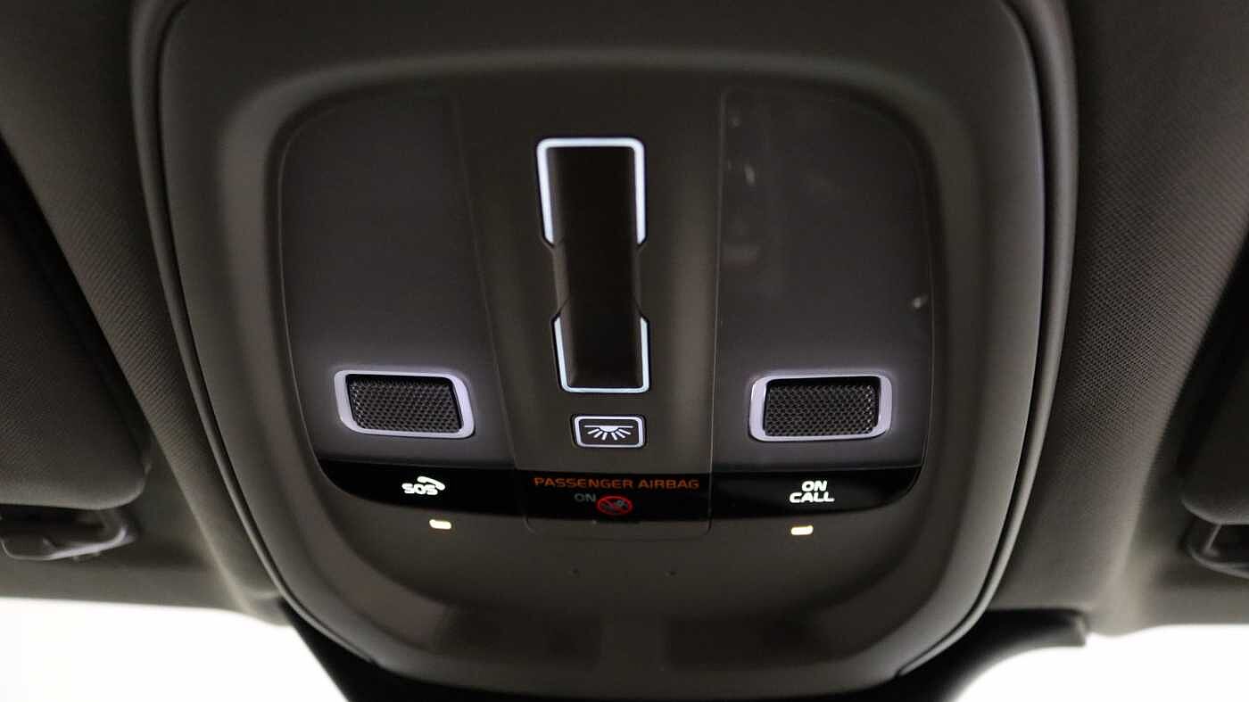 Volvo V90 Cross Country B5 (P) AWD (Lounge & Climate Pack, Sunroof, 360 Camera, Pilot Assist, BLIS)