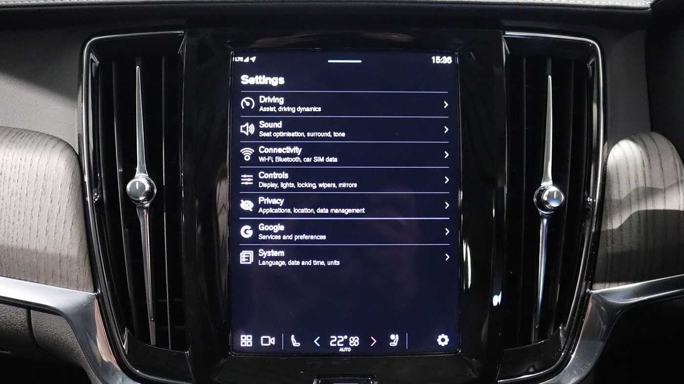 Volvo V90 Cross Country B5 (P) AWD (Lounge & Climate Pack, Sunroof, 360 Camera, Pilot Assist, BLIS)