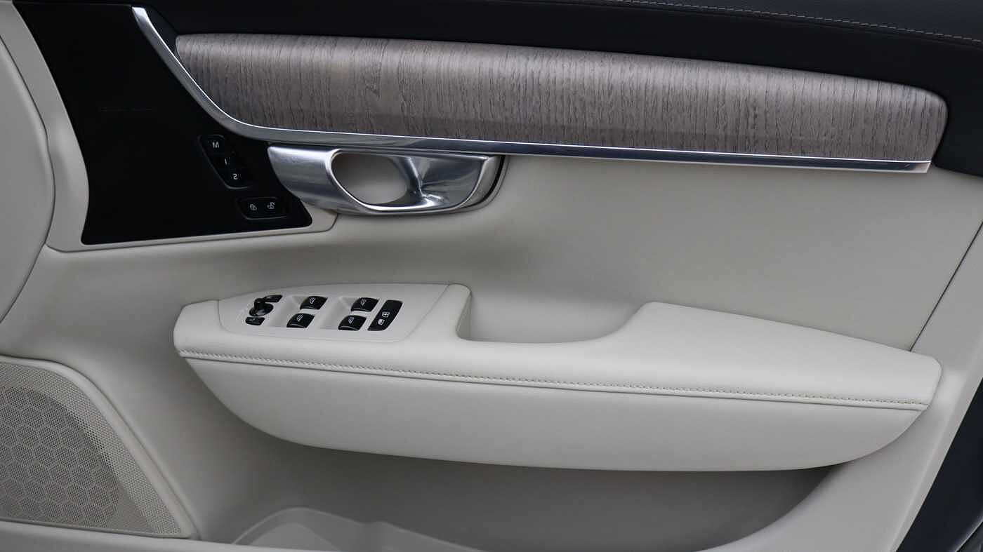 Volvo V90 Cross Country B5 (D) AWD Plus (Blond Leather, Harman/Kardon Sound, 360 Camera)