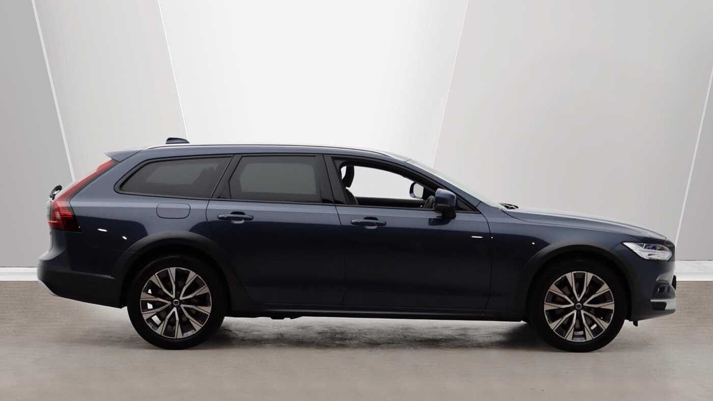 Volvo V90 Cross Country B5 (D) AWD Plus (Blond Leather, Harman/Kardon Sound, 360 Camera)