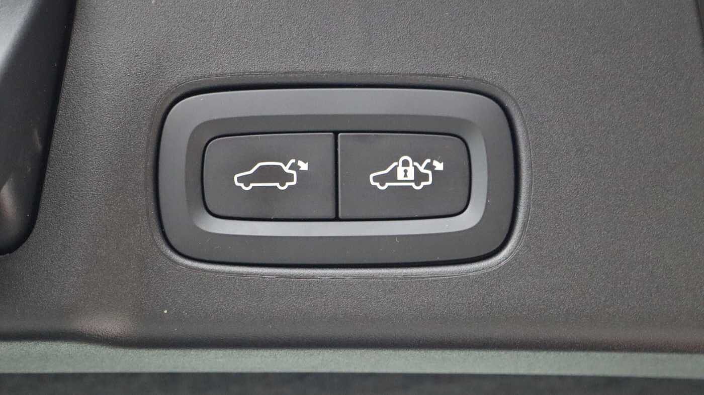 Volvo V90 Cross Country B5 (D) AWD Plus (Blond Leather, Harman/Kardon Sound, 360 Camera)