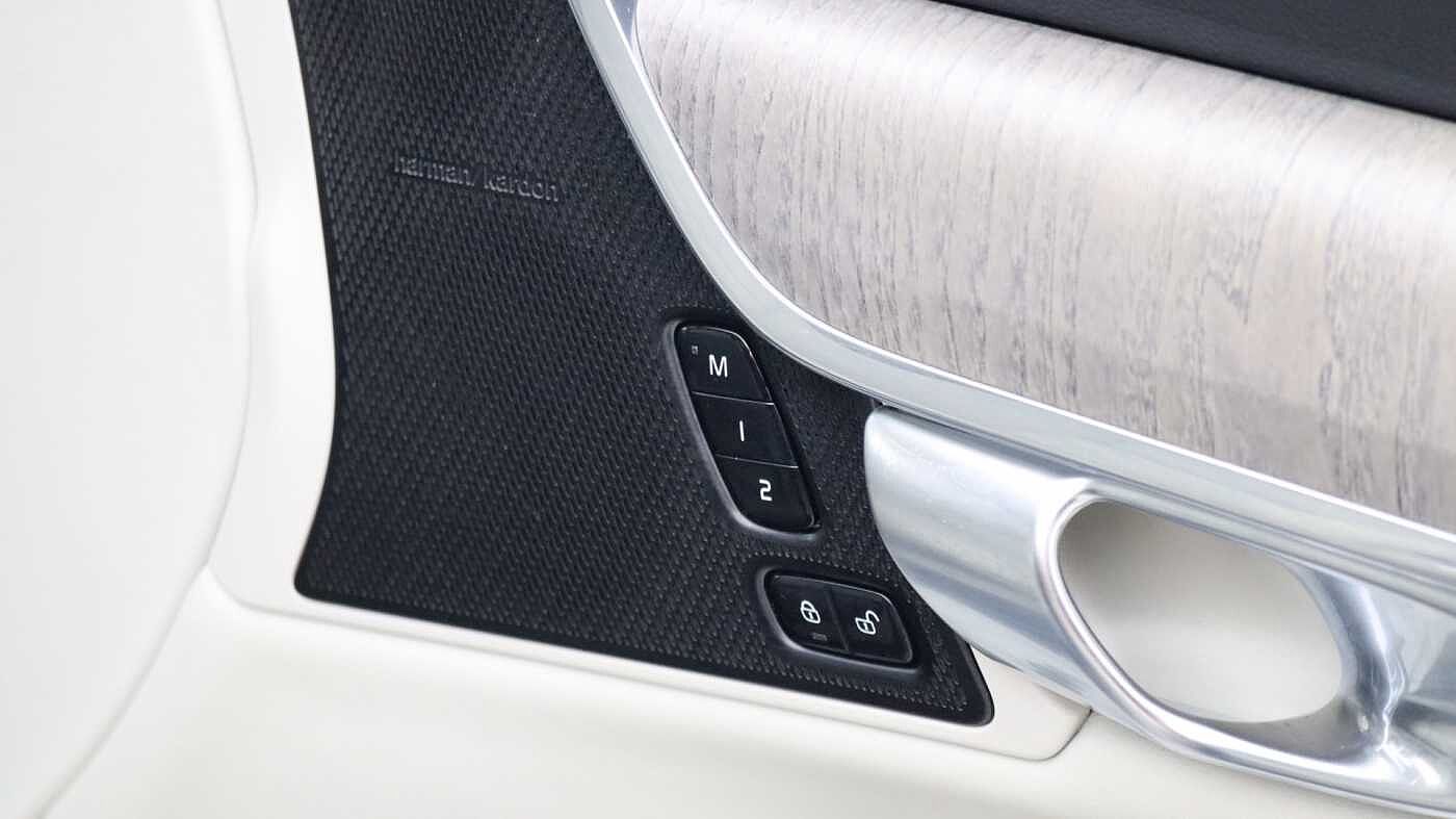 Volvo V90 Cross Country B5 (D) AWD Plus (Blond Leather, Harman/Kardon Sound, 360 Camera)