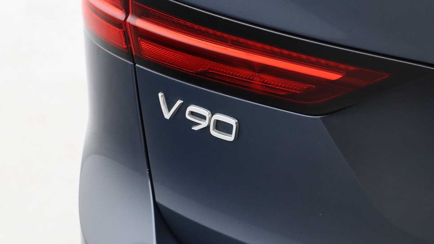 Volvo V90 Cross Country B5 (D) AWD Plus (Blond Leather, Harman/Kardon Sound, 360 Camera)