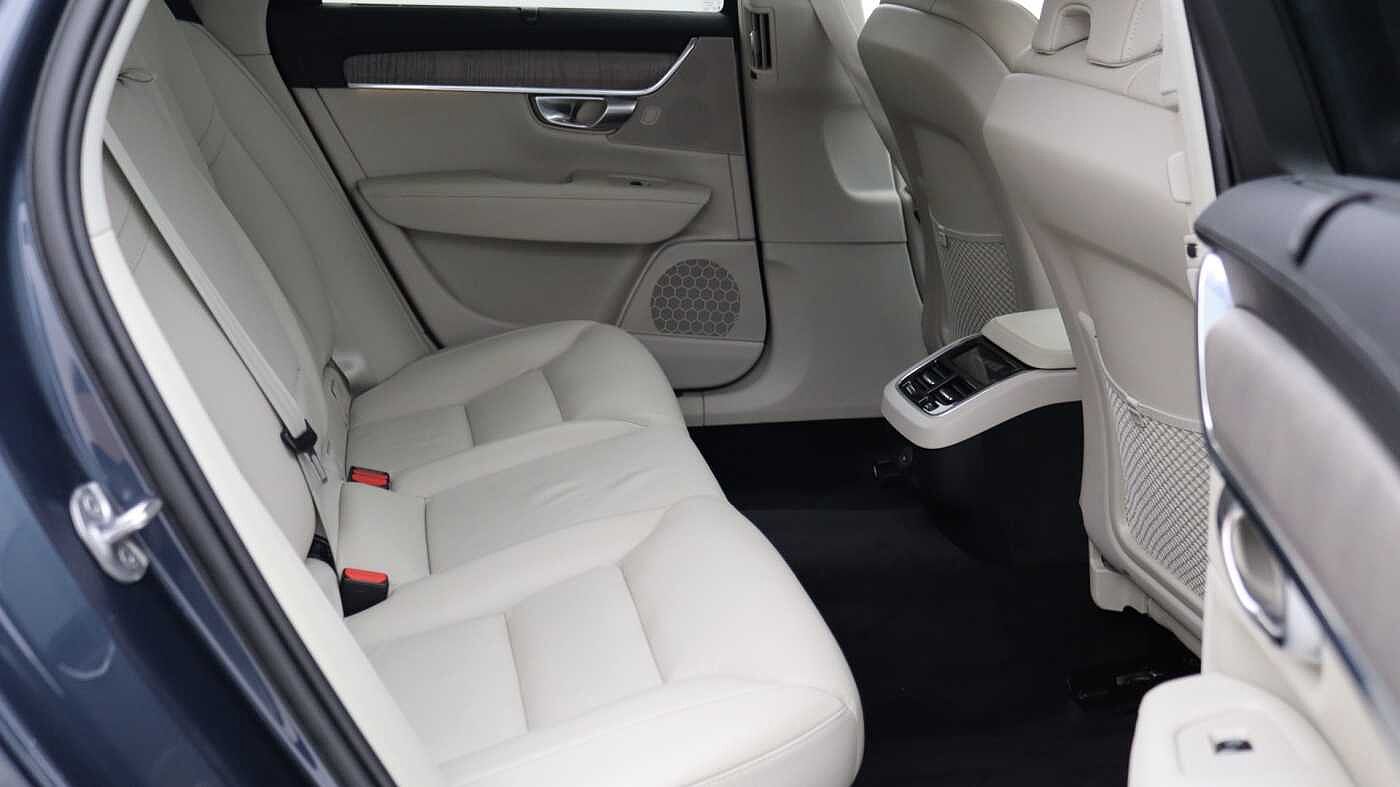 Volvo V90 Cross Country B5 (D) AWD Plus (Blond Leather, Harman/Kardon Sound, 360 Camera)