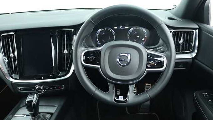 Volvo V60 D4 R-Design Manual (Winter Pack, Cruise Control, Tinted Windows)