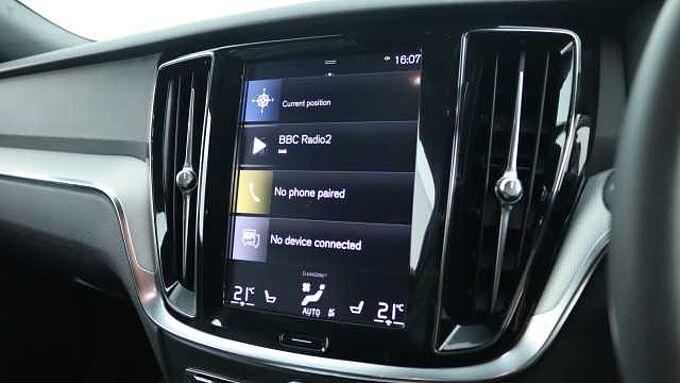 Volvo V60 D4 R-Design Manual (Winter Pack, Cruise Control, Tinted Windows)
