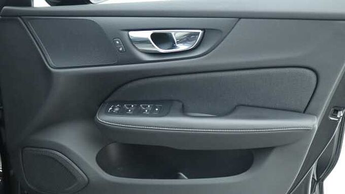 Volvo V60 D4 R-Design Manual (Winter Pack, Cruise Control, Tinted Windows)