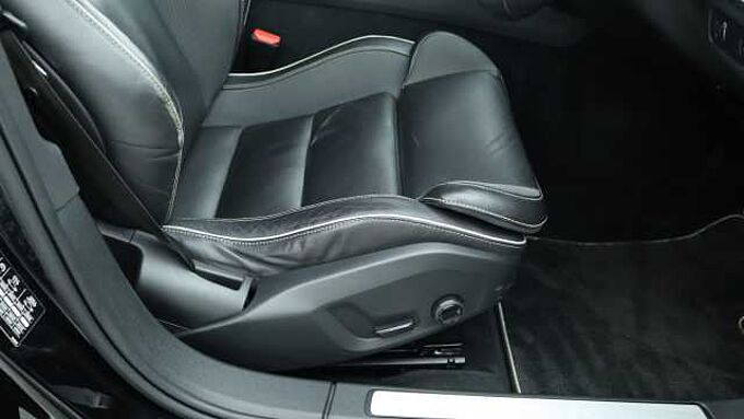 Volvo V60 D4 R-Design Manual (Winter Pack, Cruise Control, Tinted Windows)