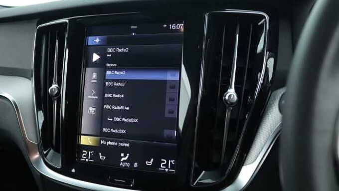 Volvo V60 D4 R-Design Manual (Winter Pack, Cruise Control, Tinted Windows)