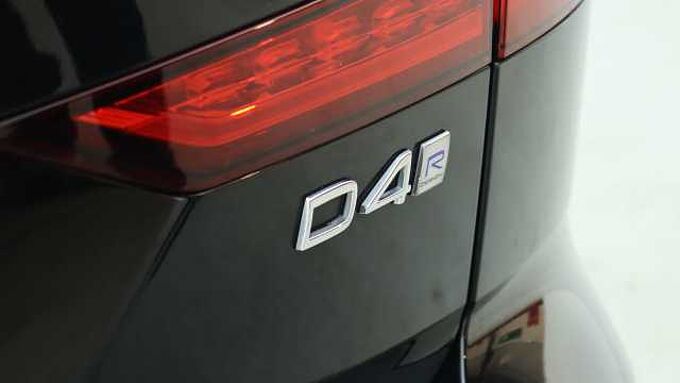 Volvo V60 D4 R-Design Manual (Winter Pack, Cruise Control, Tinted Windows)