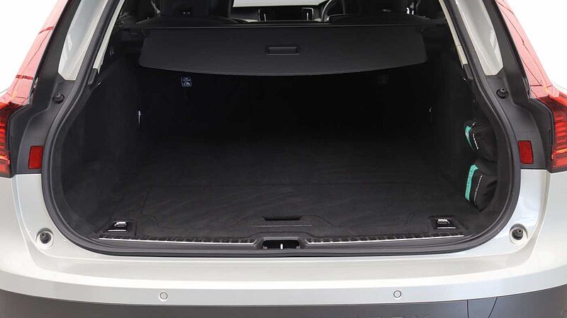 Volvo V90 Cross Country B5 AWD (Lounge Pack, Sunroof, Harman Kardon, 360 Camera)