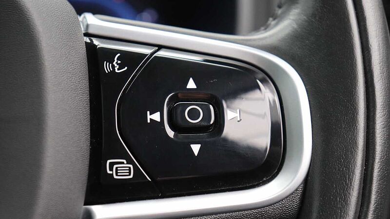 Volvo V90 Cross Country B5 AWD (Lounge Pack, Sunroof, Harman Kardon, 360 Camera)