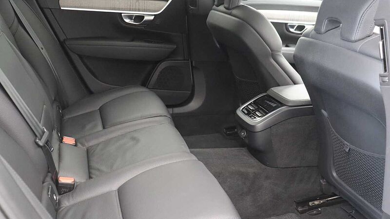 Volvo V90 Cross Country B5 AWD (Lounge Pack, Sunroof, Harman Kardon, 360 Camera)