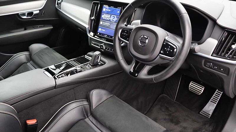 Volvo S90 T8 AWD PHEV R-Design (Rear Camera, Pilot Assist, BLIS)