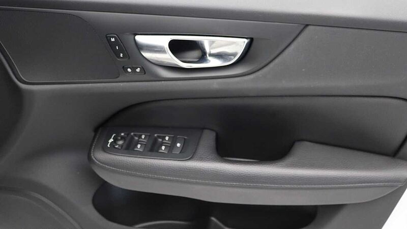 Volvo S60 B5 (P) Inscription (Park Camera, Drive-Modes, Heated Seats)