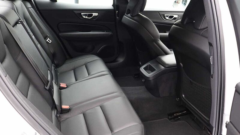 Volvo S60 B5 (P) Inscription (Park Camera, Drive-Modes, Heated Seats)