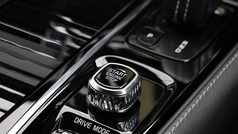 Volvo S90 T8 AWD PHEV R-Design (Climate Pack, Adaptive Cruise, Park Camera)
