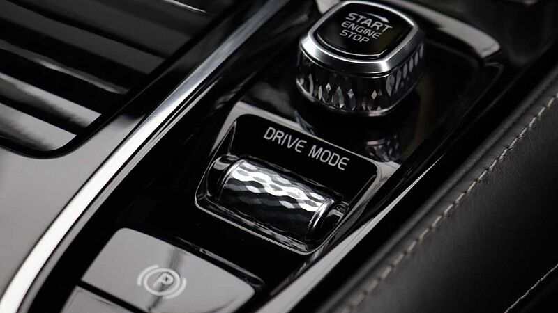 Volvo S90 T8 AWD PHEV R-Design (Climate Pack, Adaptive Cruise, Park Camera)