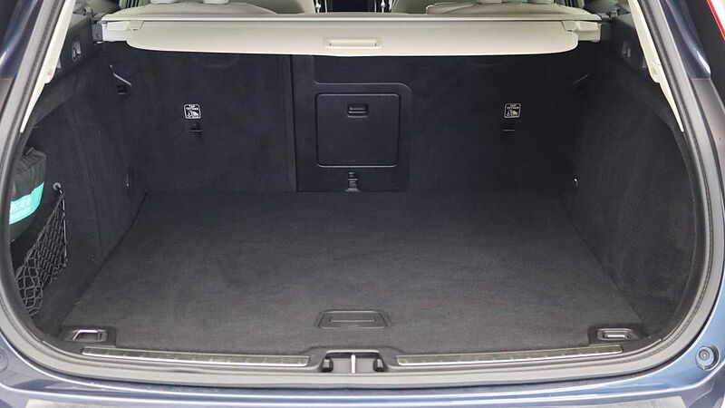 Volvo V60 Cross Country B5 (P) AWD (Park Camera, Blond Leather, Low Mileage, Lovely Car)