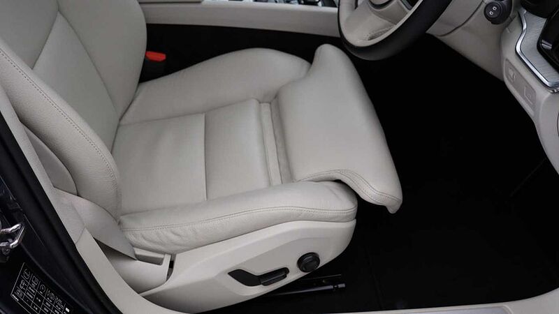 Volvo V60 Cross Country B5 (P) AWD (Park Camera, Blond Leather, Low Mileage, Lovely Car)