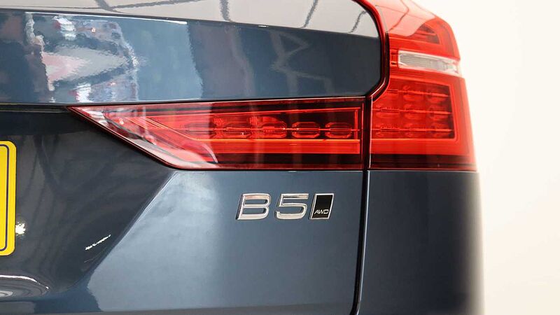 Volvo V60 Cross Country B5 (P) AWD (Park Camera, Blond Leather, Low Mileage, Lovely Car)