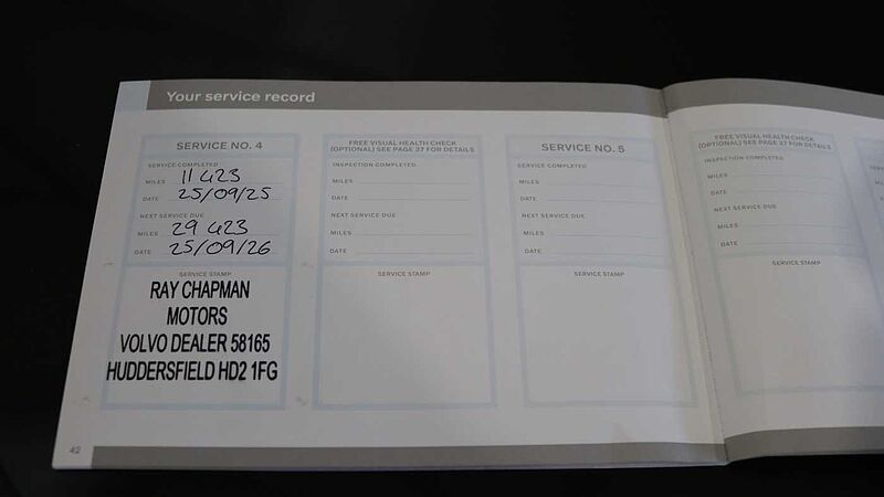 Volvo V90 Cross Country B5 (P) AWD (Lounge & Climate Pack, Sunroof, 360 Camera, Pilot Assist, BLIS)